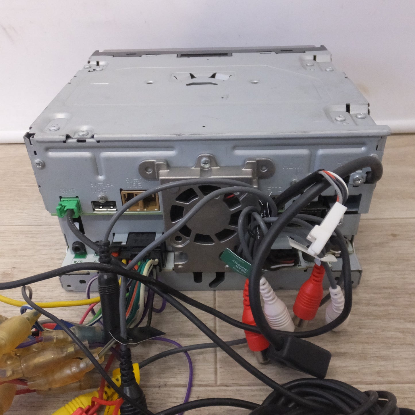 [送料無料] ★カロッツェリア carrozzeria AV一体型メモリーナビゲーション サイバーナビ AVIC-CZ901[21]★