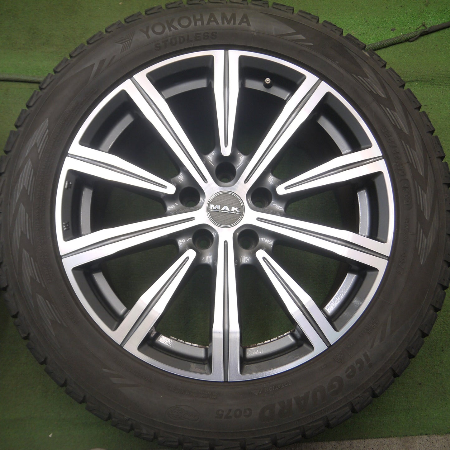 *送料無料* バリ溝！8.5分★BMW 等 MAK 265/50R19 スタッドレス ヨコハマ アイスガード G075 19インチ PCD120/5H★4080105Hス
