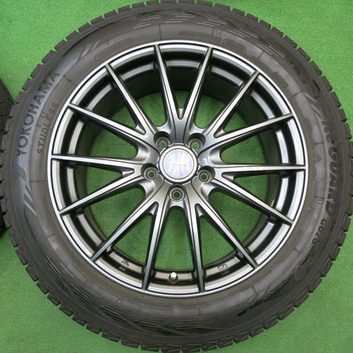 バリ溝！キレイ！9.5分★スタッドレス 225/60R18 ヨコハマ アイスガード G075 VELVA SPORTZ ヴェルヴァ 18インチ PCD114.3/5H★5122508HAス