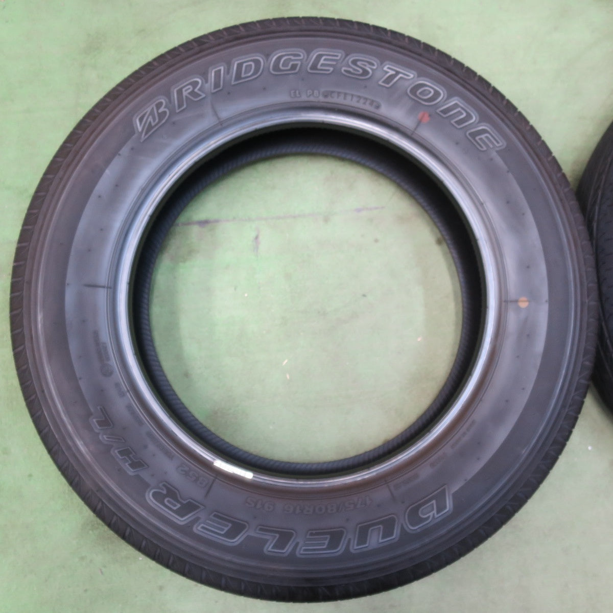 バリ溝！24年！8.5分★ジムニー 等 175/80R16 ブリヂストン デューラー H/L 852 16インチ DUELER タイヤ★6010902イノタ