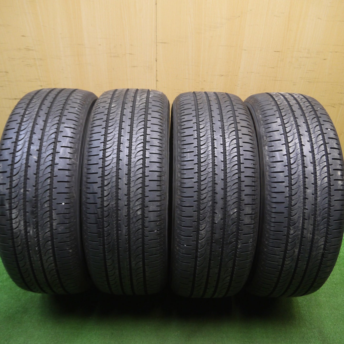 [送料無料] 新車外し！22年★225/55R18 ヨコハマ ジオランダー SUV G055 G055E タイヤ 18インチ デリカ D:5 アウトランダー 等★5010607Hノタ