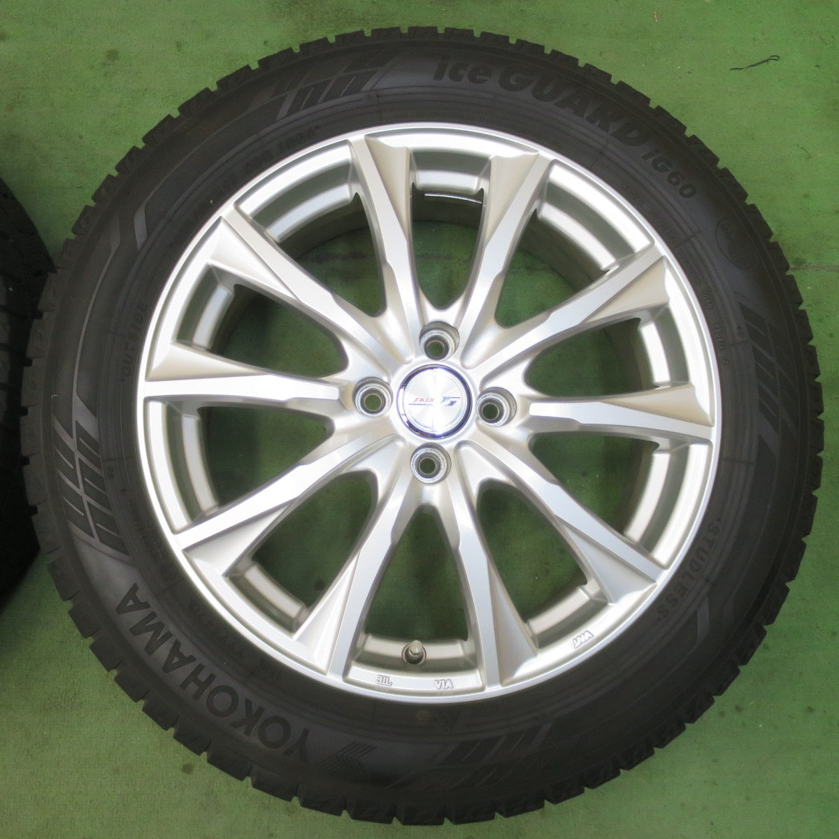 バリ溝！キレイ！9.5分★スタッドレス 195/60R17 ヨコハマ アイスガード iG60 JOKER ジョーカー 17インチ PCD100/4H★6013110イス