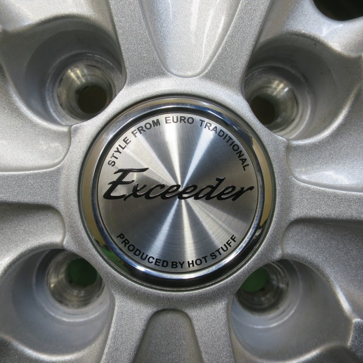 ほぼ未使用！23年！キレイ★スタッドレス 175/65R15 ヨコハマ アイスガード iG60 Exceeder エクシーダー 15インチ PCD100/4H★5111812イス