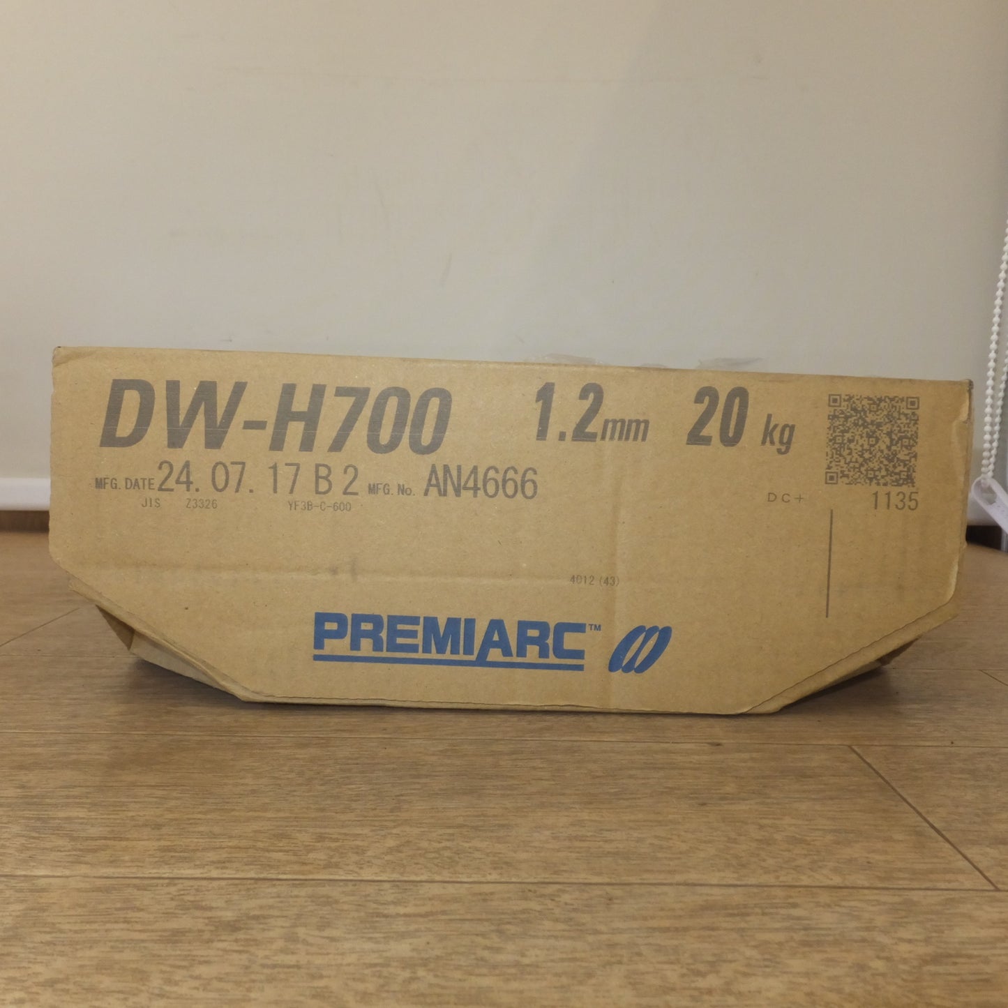 [送料無料] 未使用★神戸製鋼所 コベルコ KOBELCO PREMIARC 硬化肉盛溶接用フラックス入りワイヤ DW-H700 1.2mm 20kg★