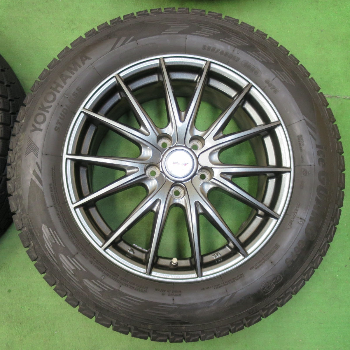 [送料無料] バリ溝！20年！キレイ！9分★スタッドレス 225/65R17 ヨコハマ アイスガード G075 VELVA SPORTZ ヴェルヴァ 17インチ PCD114.3/5H★4120310イス