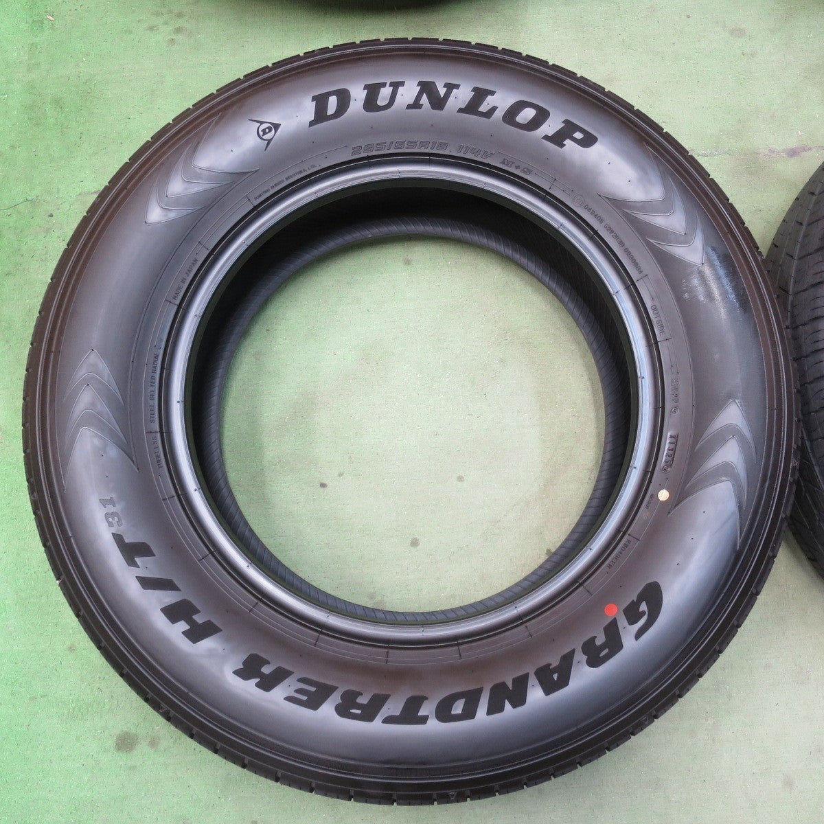 新車外し！25年★265/65R18 ダンロップ グラントレック H/T 31 タイヤ 18インチ レクサス LX ランクル 300 250 FJクルーザー エスカレード 等★6040103イノタ