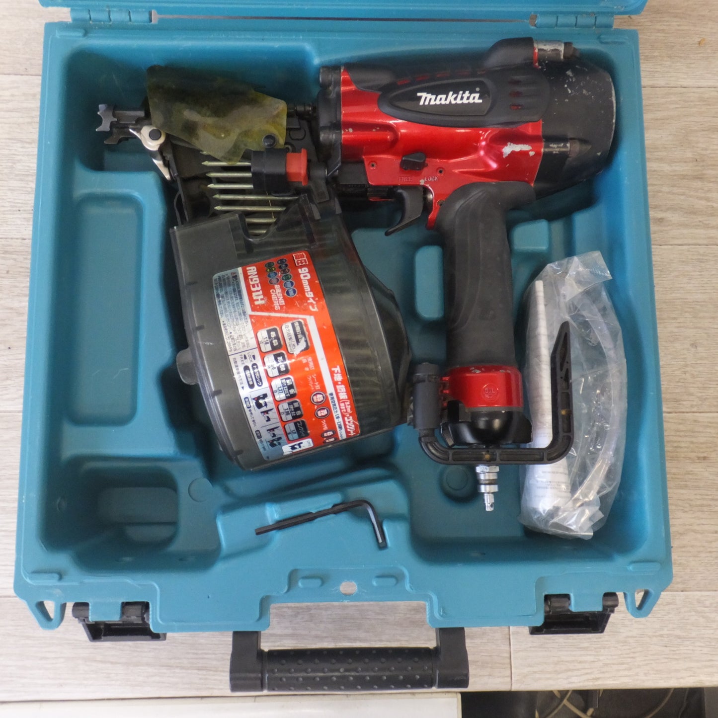 ★マキタ makita 90mm高圧エア釘打 AN931H　使用空気圧 1.18～2.26MPa(12～23kgf/cm2)★