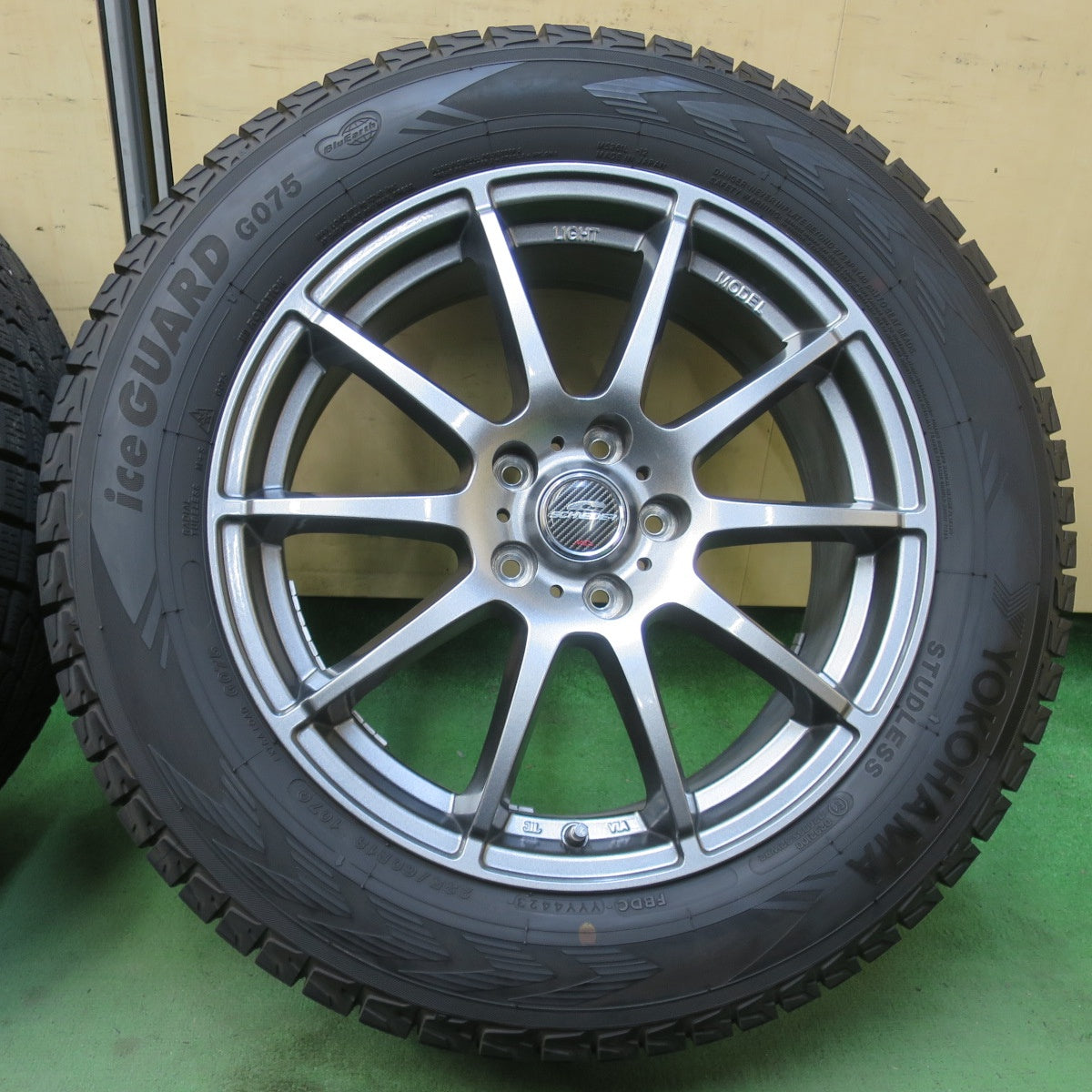 バリ溝！23年！キレイ！9.5分★スタッドレス 235/60R18 ヨコハマ アイスガード G075 SCHNEIDER MiD シュナイダー 18インチ PCD114.3/5H★6032604イス