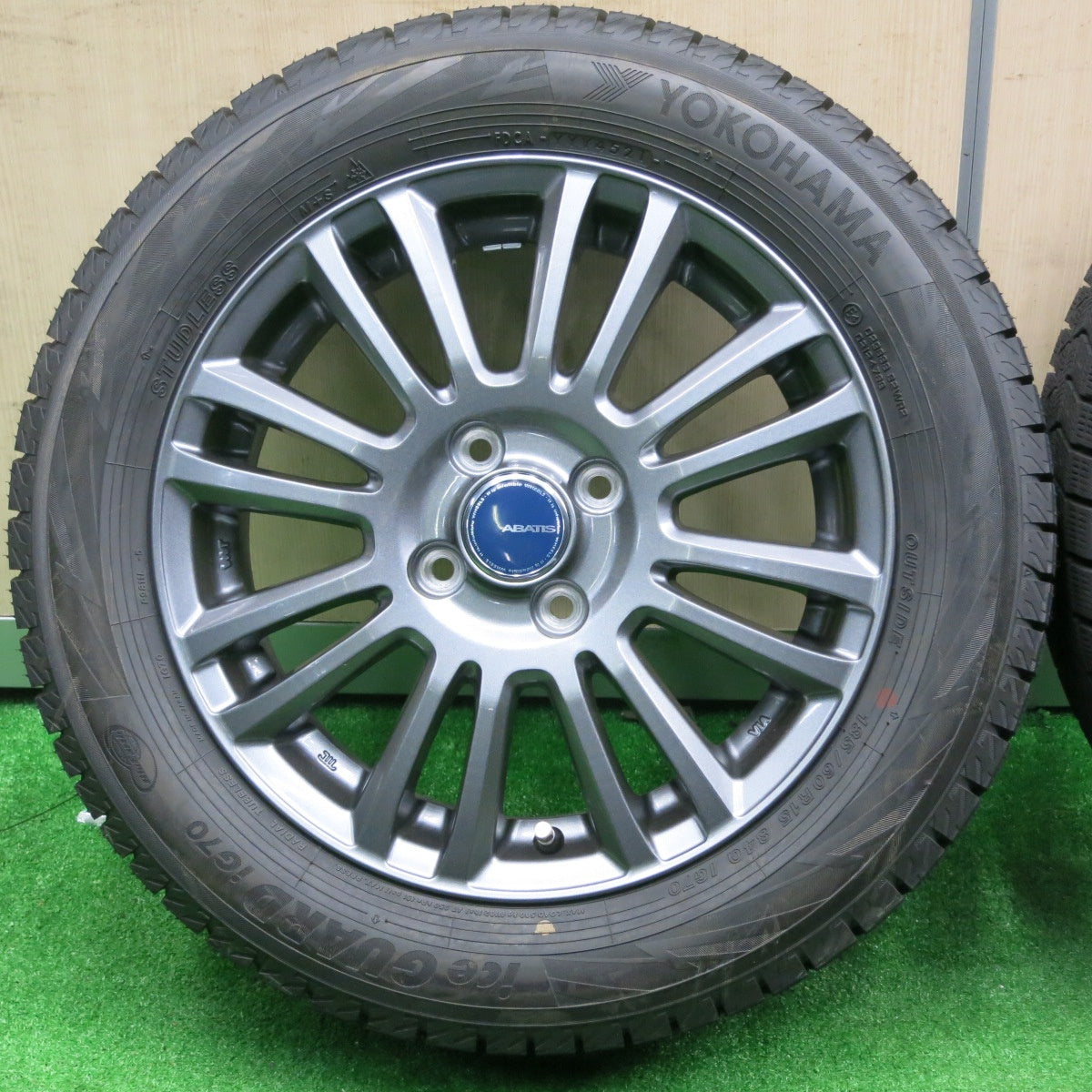[送料無料] バリ溝！21年！キレイ！ほぼ10分★スタッドレス 185/60R15 ヨコハマ アイスガード iG70 ABATIS 15インチ PCD100/4H★4111506NJス