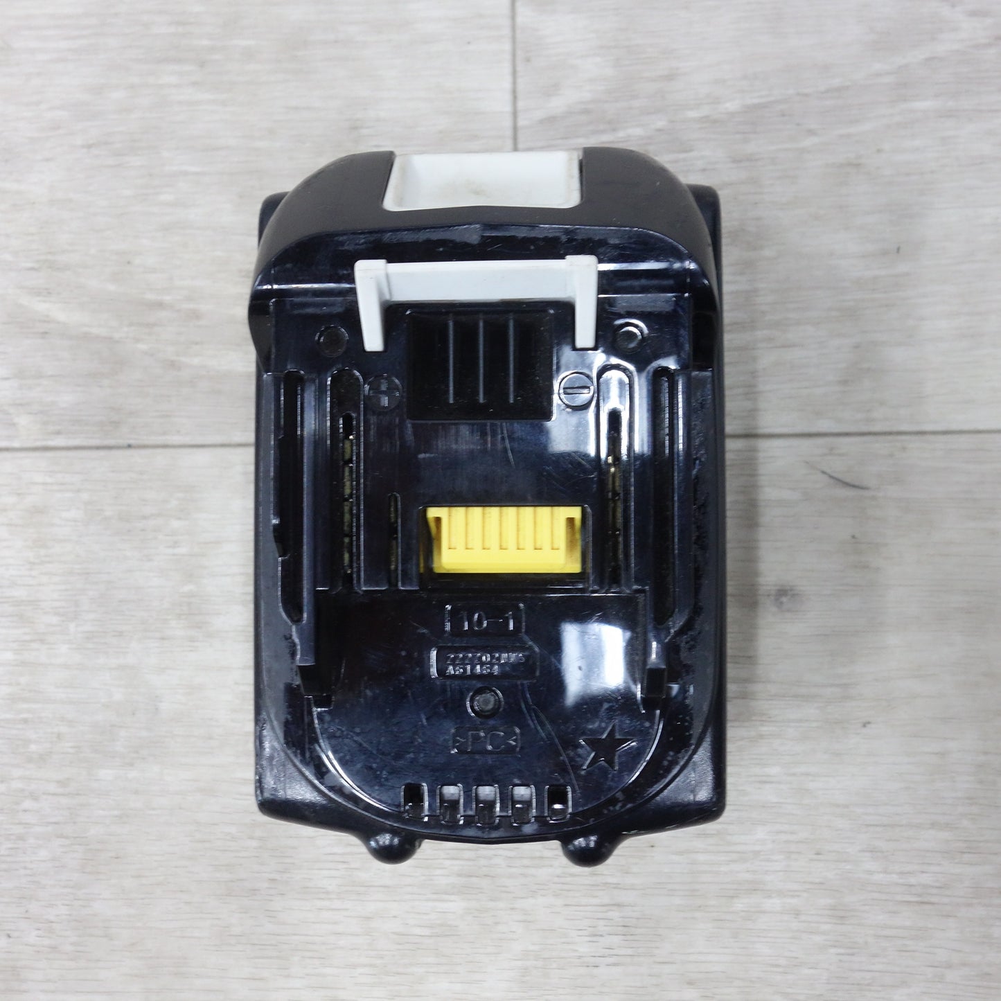 [送料無料] ◆マキタ Li-ion リチウム イオン バッテリー 18V BL1860B 6.0Ah 急速充電 残量表示 雪 電動 工具◆
