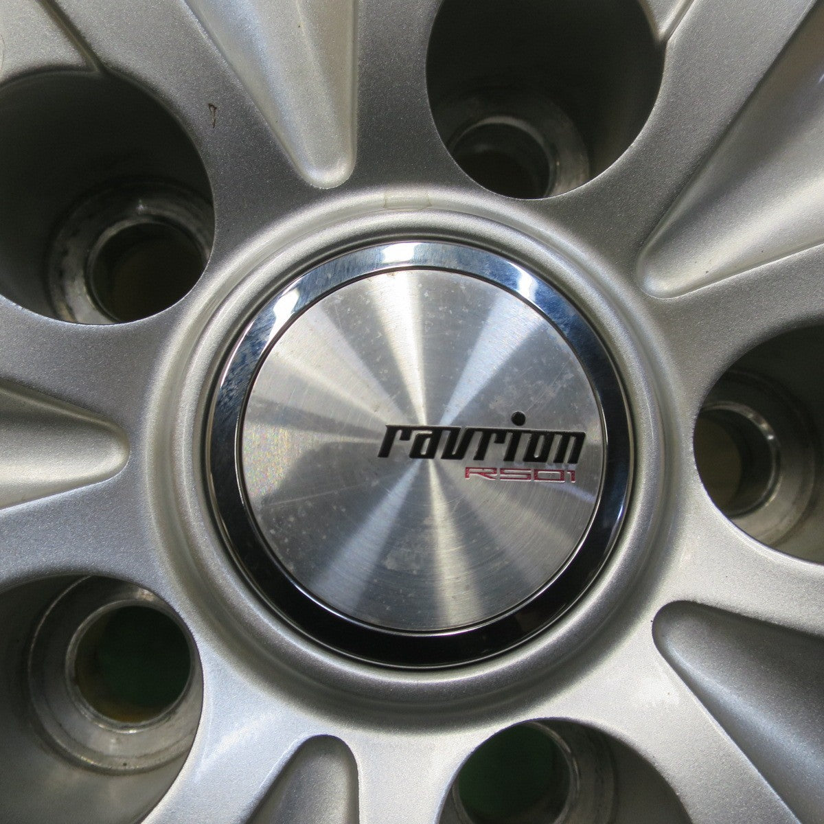 バリ溝！キレイ！ほぼ10分★スタッドレス 215/60R17 グッドイヤー アイスナビ7 ravrion RS01 ラブリオン 17インチ PCD114.3/5H★5123003イス