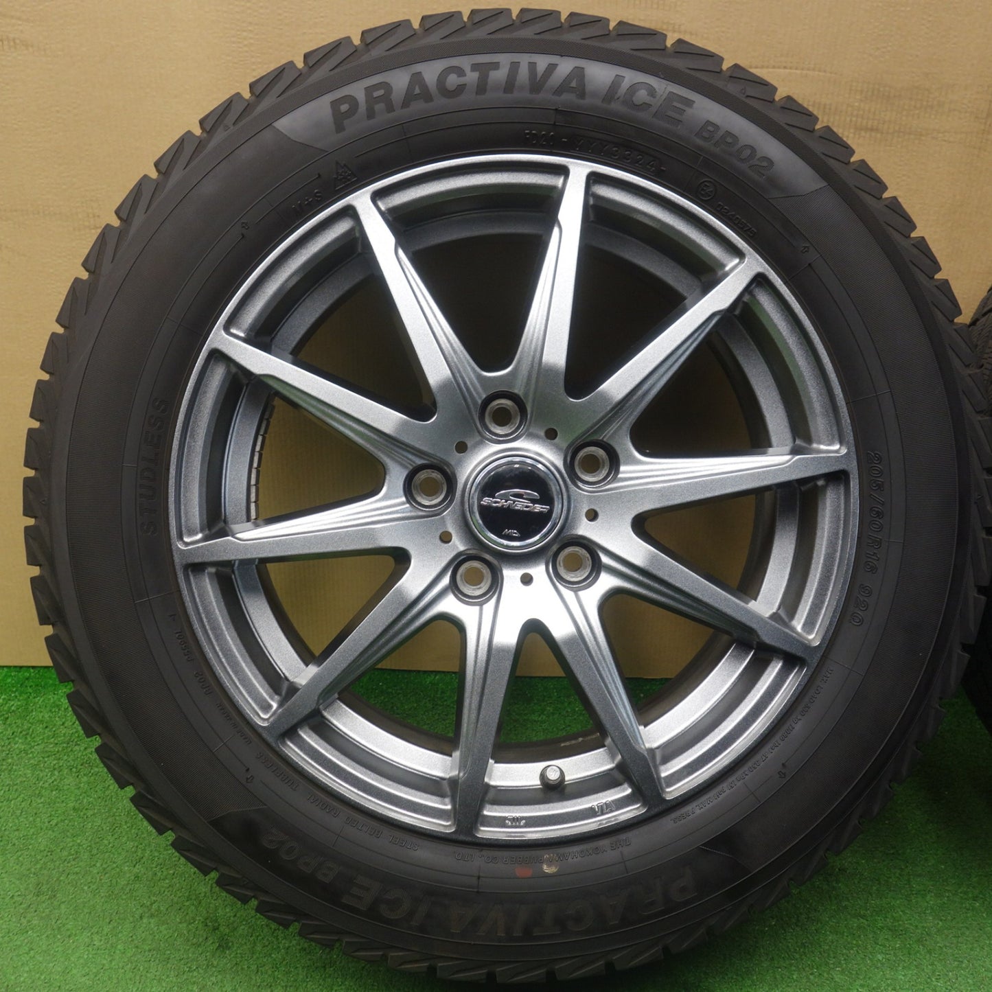 バリ溝！24年！キレイ！9.5分★スタッドレス 205/60R16 プラクティバ BP02 ヨコハマ製 SCHNEIDER MiD シュナイダー 16インチ PCD114.3/5H★6032701KTス
