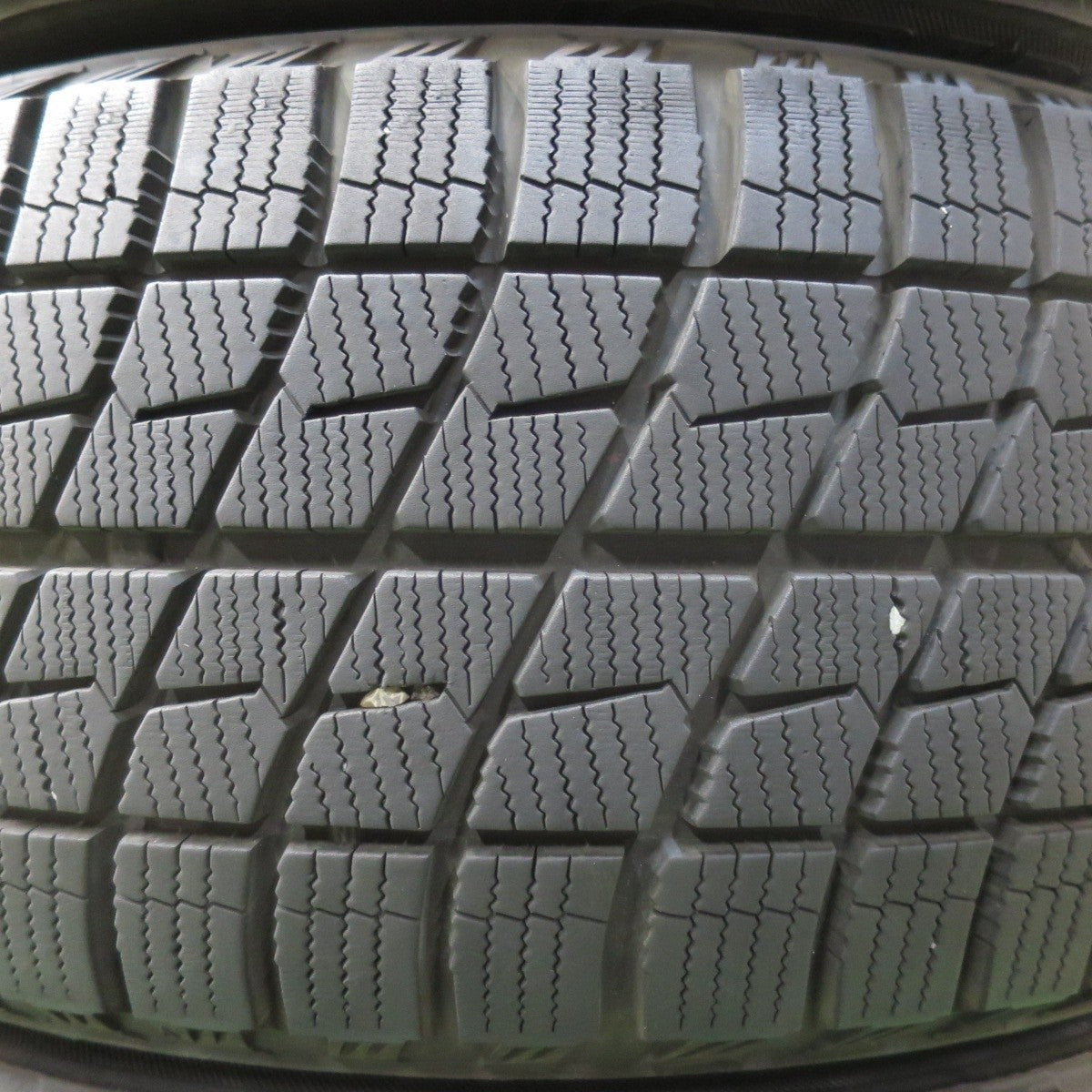 バリ溝！キレイ！9.5分★スタッドレス 215/55R17 ブリヂストン アイスパートナー ECO FORME エコフォルム 17インチ PCD114.3/5H★5021711イス