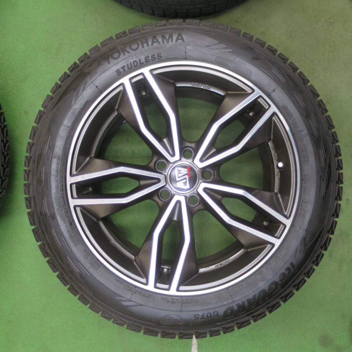バリ溝！24年！9.5分★ベンツ アウディ 等 O・Z MSW71 225/60R18 スタッドレス ヨコハマ アイスガード G075 18インチ OZ PCD112/5H★6040202TTス