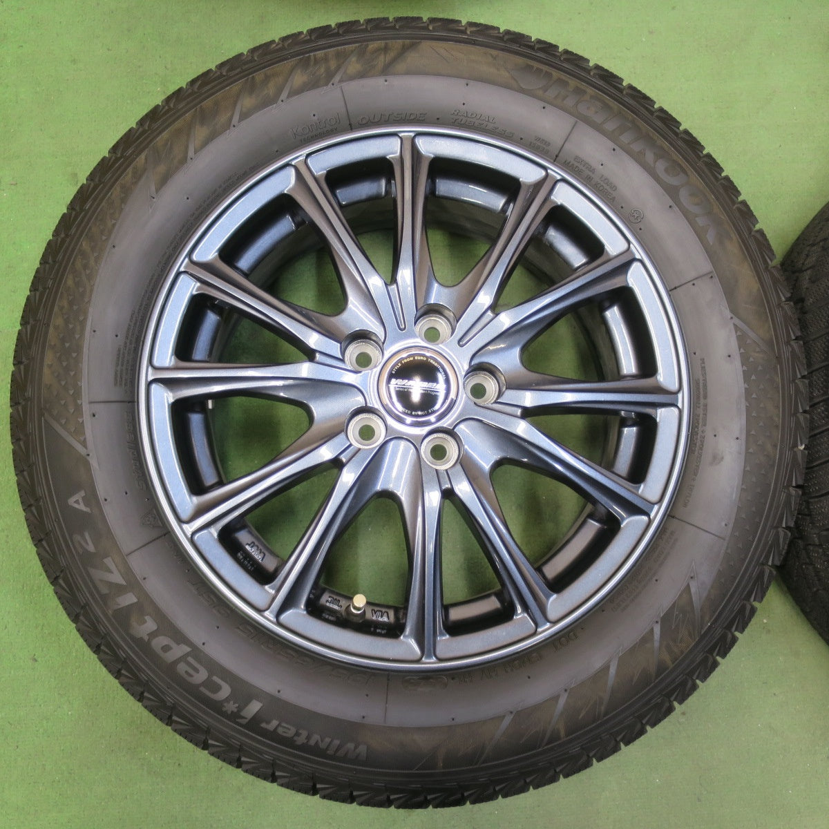 バリ溝！23年！キレイ！ほぼ10分★プリウス 等 195/65R15 スタッドレス ハンコック ウインター アイセプト IZ2A WAREN ヴァーレン 15インチ PCD100/5H★5111108イス