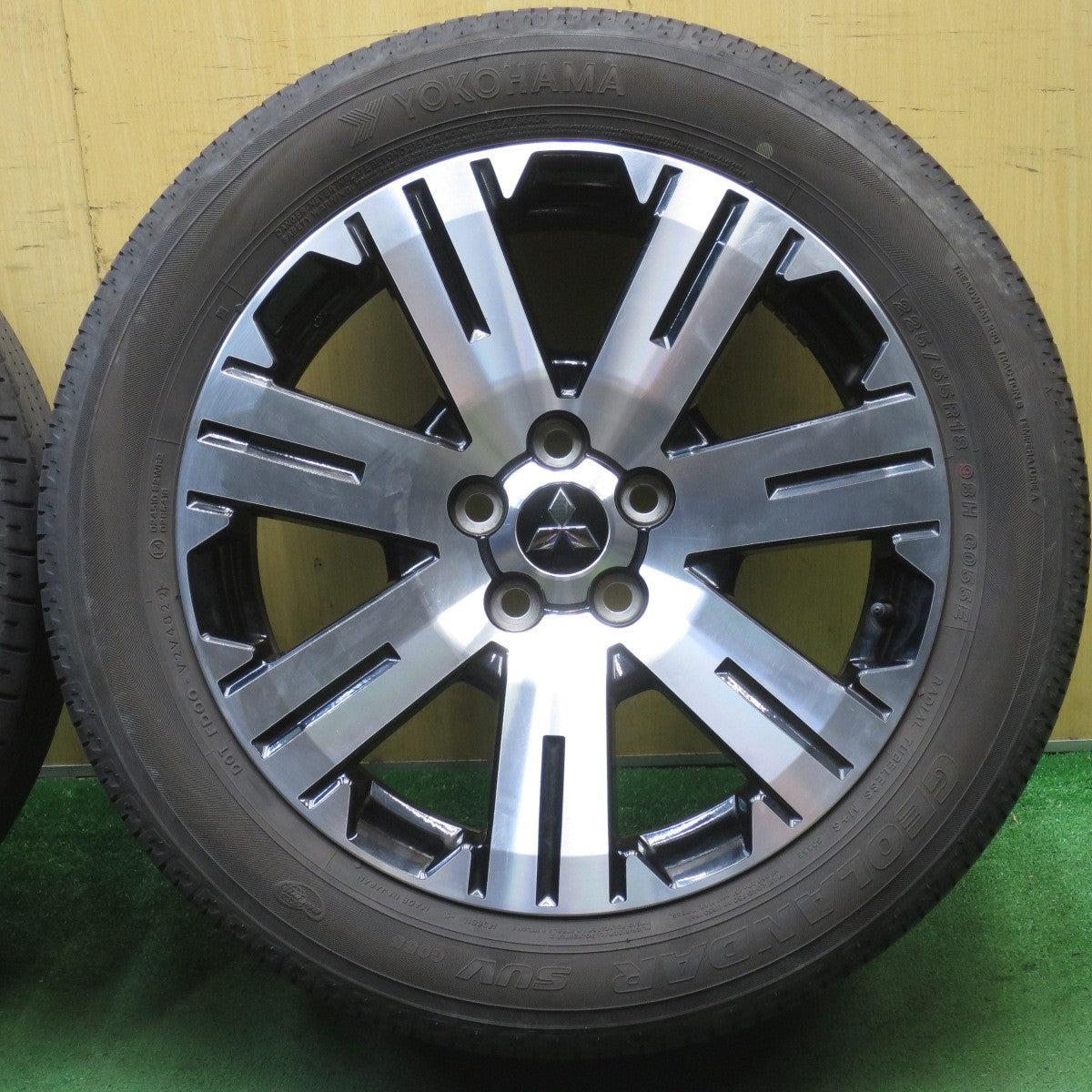 4本価格！22年★三菱 デリカ D:5 純正 225/55R18 ヨコハマ ジオランダー SUV 18インチ D5 PCD114.3/5H★5072403NJノ