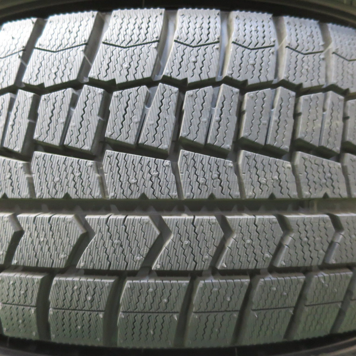 タイヤほぼ未使用！22年★スタッドレス 225/50R17 ダンロップ ウインターマックス WM02 REVERLINE リバーライン 17インチ PCD114.3/5H★5042804イス