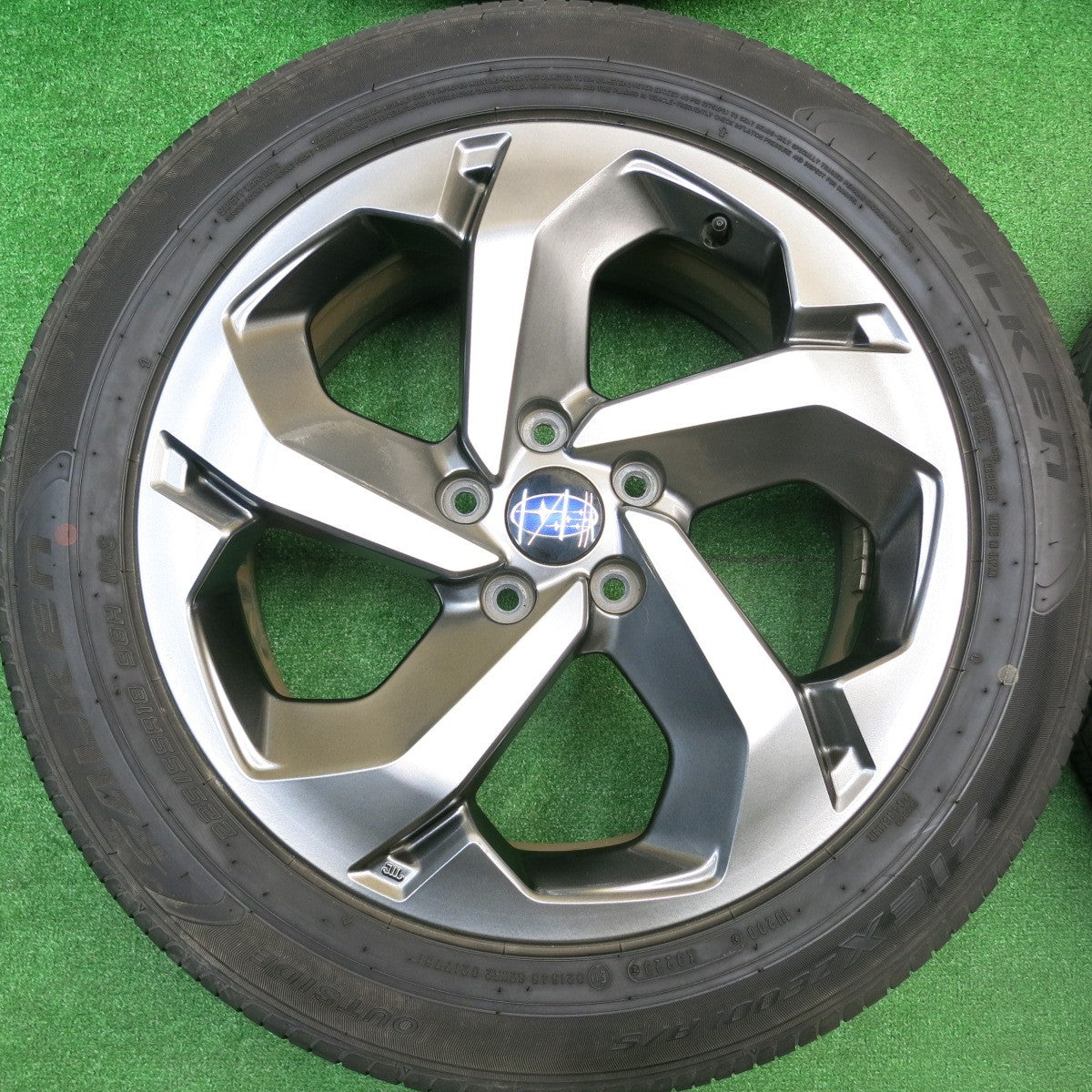 バリ溝！23年！9.5分★スバル SK フォレスター STI スポーツ 純正 ENKEI 225/55R18 ファルケン ZIEX ZE001 A/S 18インチ エンケイ PCD114.3/5H★5102506HAノ