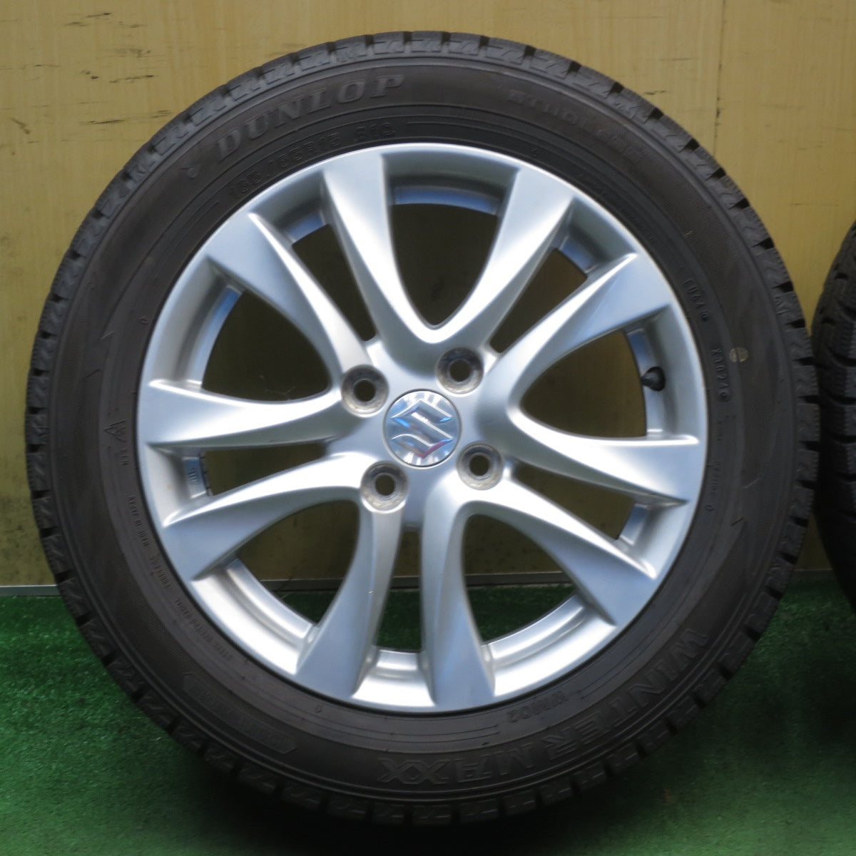 バリ溝！24年！9.5分◎スズキ MA36S ソリオ 純正 165/65R15 スタッドレス ダンロップ ウインターマックス WM02 15インチ PCD100/4H◎6082801NJス