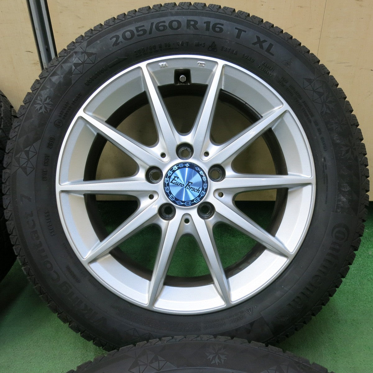 バリ溝！キレイ！9.5分以上★ベンツ 等 EuroForsch 205/60R16 スタッドレス コンチネンタル バイキングコンタクト7 ユーロフォルシュ 16インチ PCD112/5H★5073010SYス