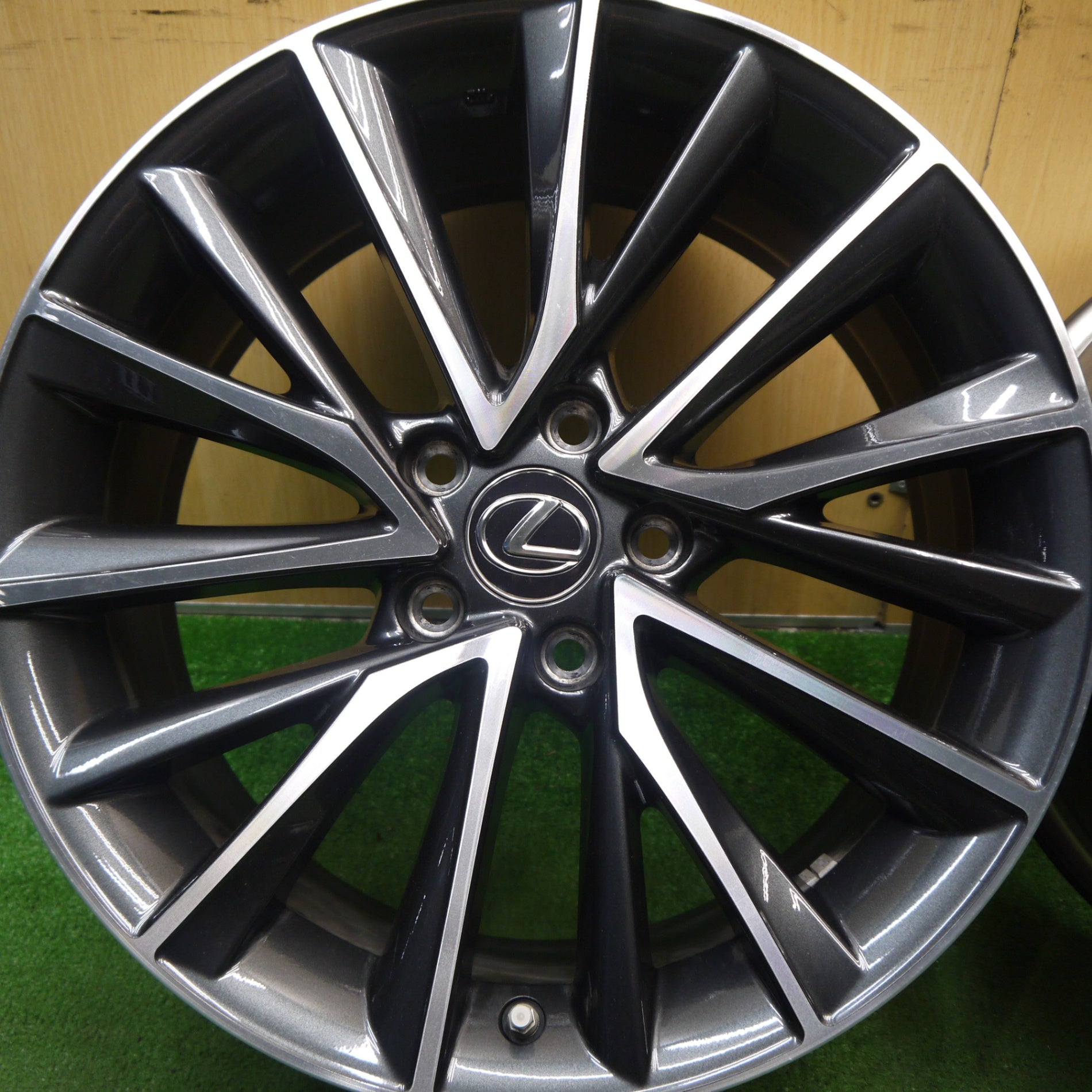 センサー付！キレイ☆レクサス NX 純正 ホイール 18インチ 18