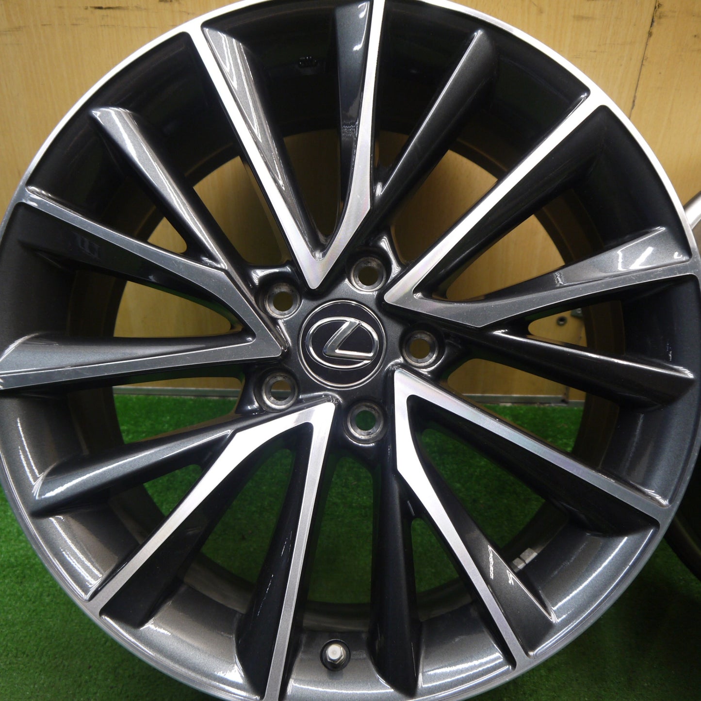 センサー付！キレイ★レクサス NX 純正 ホイール 18インチ 18×7.5J PCD114.3/5H★5071102Hホ