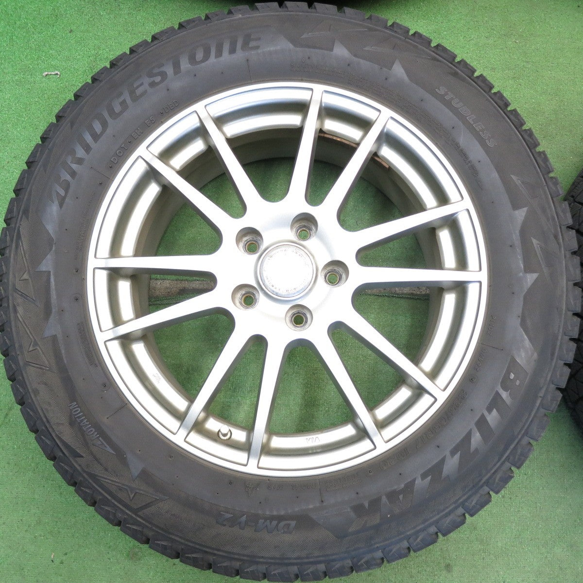 4本価格◎スタッドレス 225/65R17 ブリヂストン ブリザック DM-V2 NEXTA ネクスタ 17インチ PCD114.3/5H◎6070203HAス
