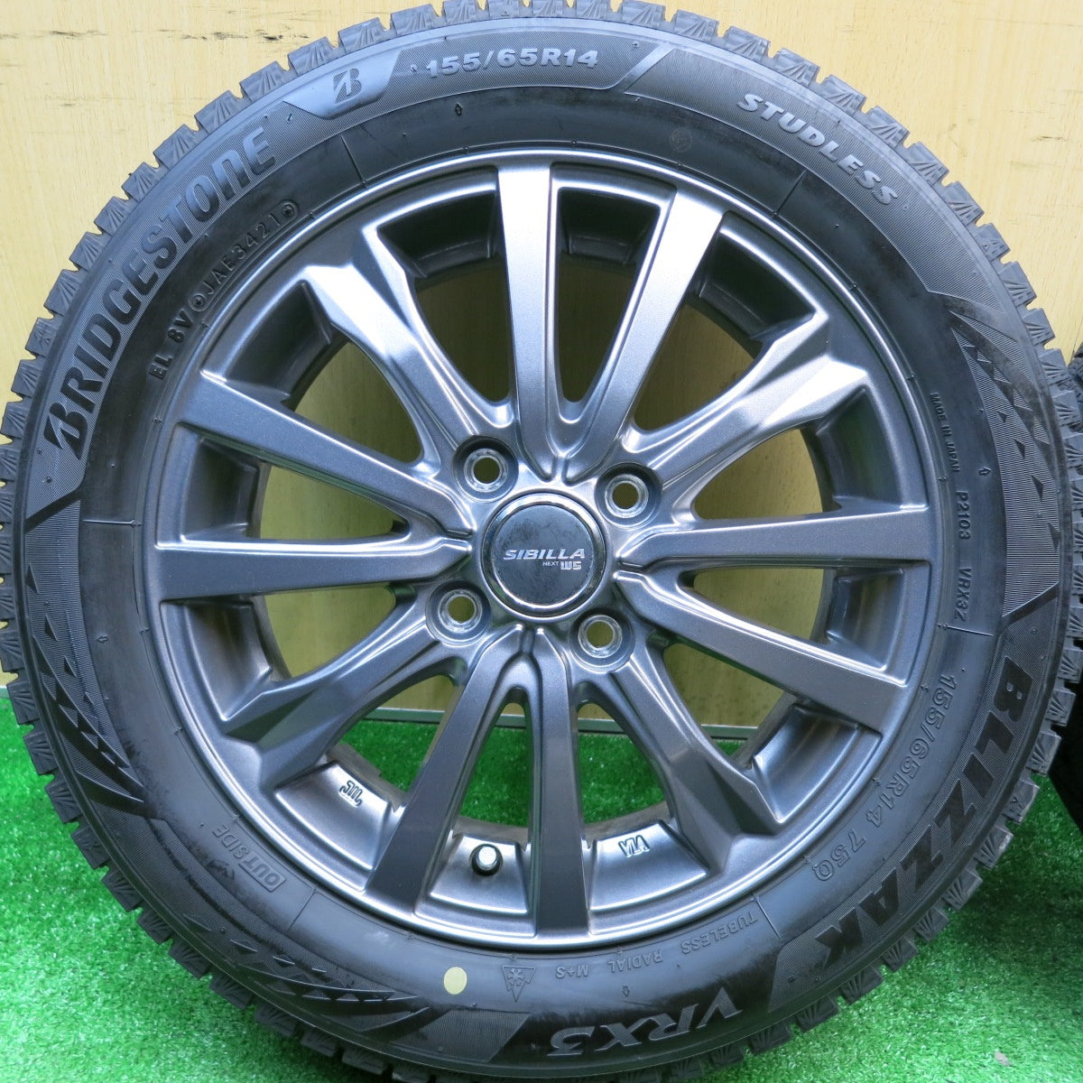 バリ溝！21年！キレイ！8.5分★スタッドレス 155/65R14 ブリヂストン ブリザック VRX3 SIBILLA NEXT W5 シビラ ネクスト 14インチ PCD100/4H★5121314HAス