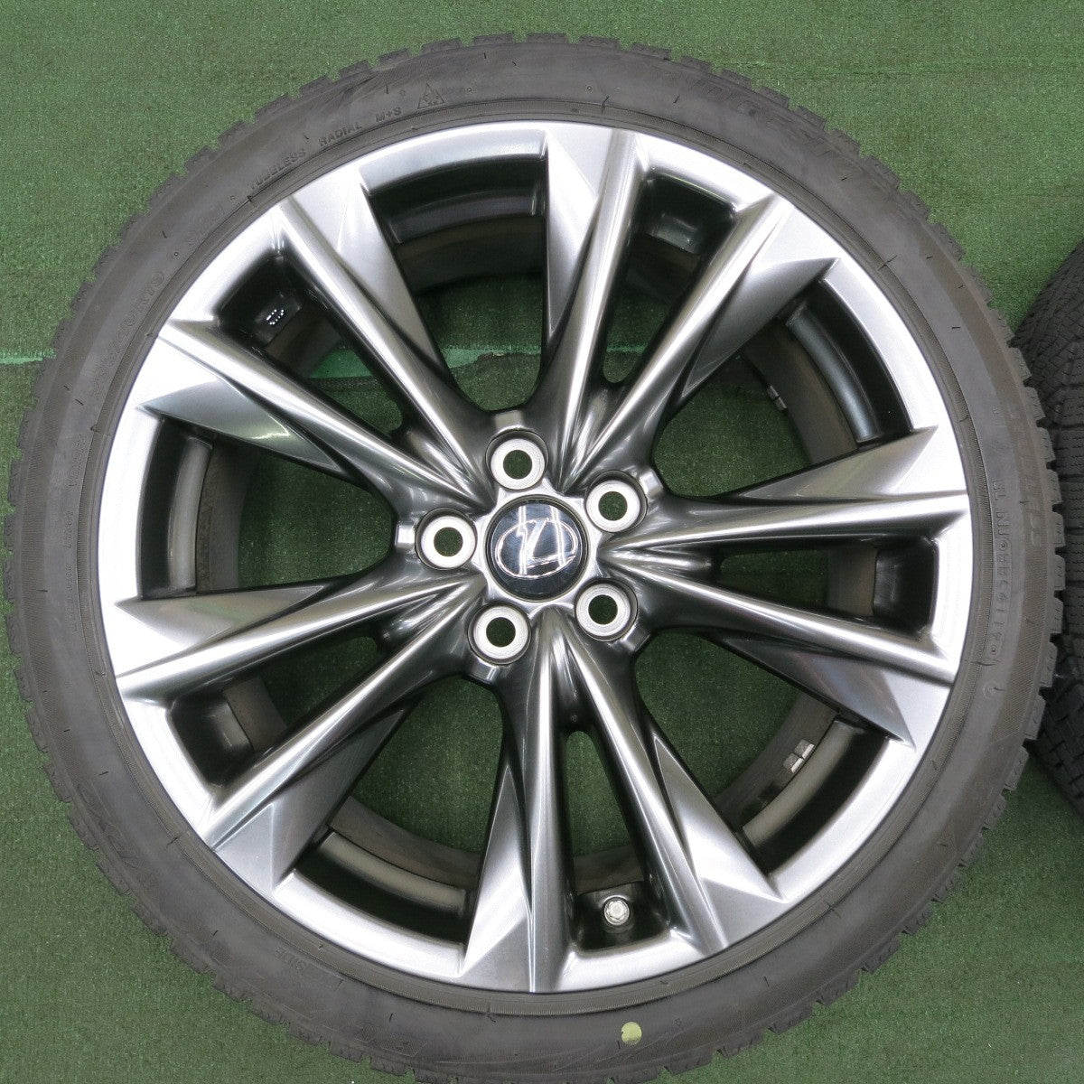 *送料無料* センサー付★レクサス ES300h Fスポーツ 純正 235/40R19 スタッドレス ブリヂストン ブリザック VRX2 19インチ PCD114.3/5H★4051102NJス