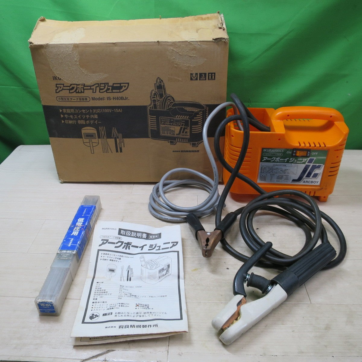 [送料無料] ☆IKURA 育良精機 アークボーイジュニア 小型 交流 アーク 溶接機 IS-H40BJr. 溶接棒付き イクラ ARCBOY 100V☆