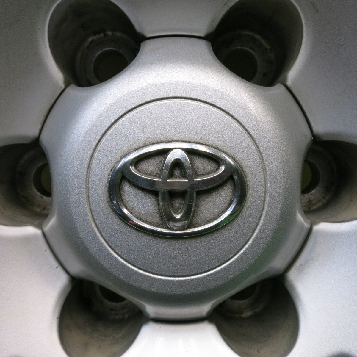 バリ溝！8.5分★トヨタ 150系 ランクル プラド 純正 265/60R18 スタッドレス ブリヂストン ブリザック DM-V2 18インチ PCD139.7/6H★5103002HAス