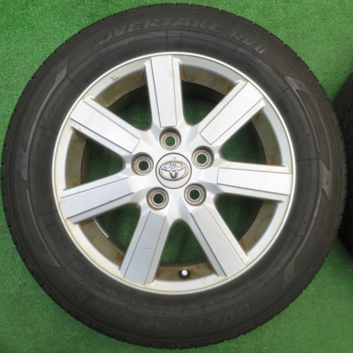 バリ溝！25年！9.5分★トヨタ 70系 ノア ヴォクシー 純正 205/60R16 オーバーテイク RV2 16インチ PCD114.3/5H★5110502NJノ