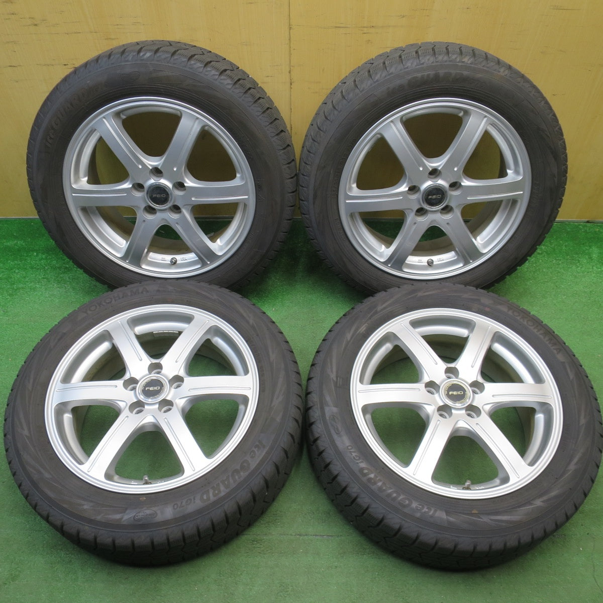 バリ溝！キレイ！9.5分以上★ラクティス 等 185/60R16 スタッドレス ヨコハマ アイスガード iG70 FEID フェイド 16インチ PCD100/5H★6032502NJス