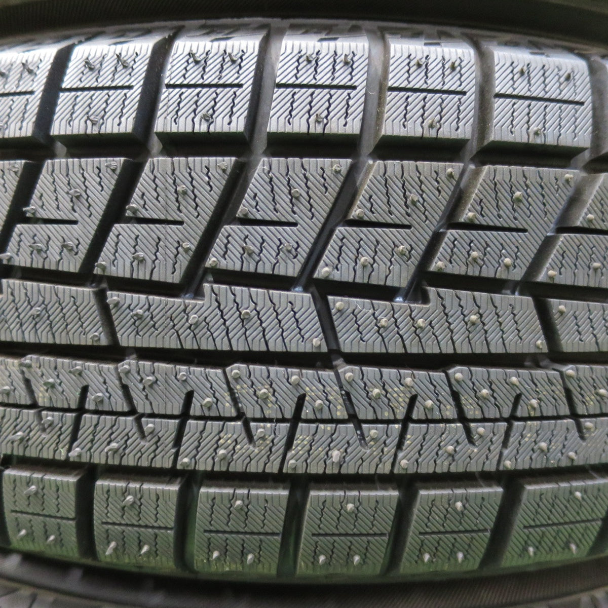 [送料無料] 未使用！23年★スタッドレス 165/65R14 ヨコハマ アイスガード iG60 WEZEN 14インチ ハスラー スペーシア 等 PCD100/4H★4110607イス