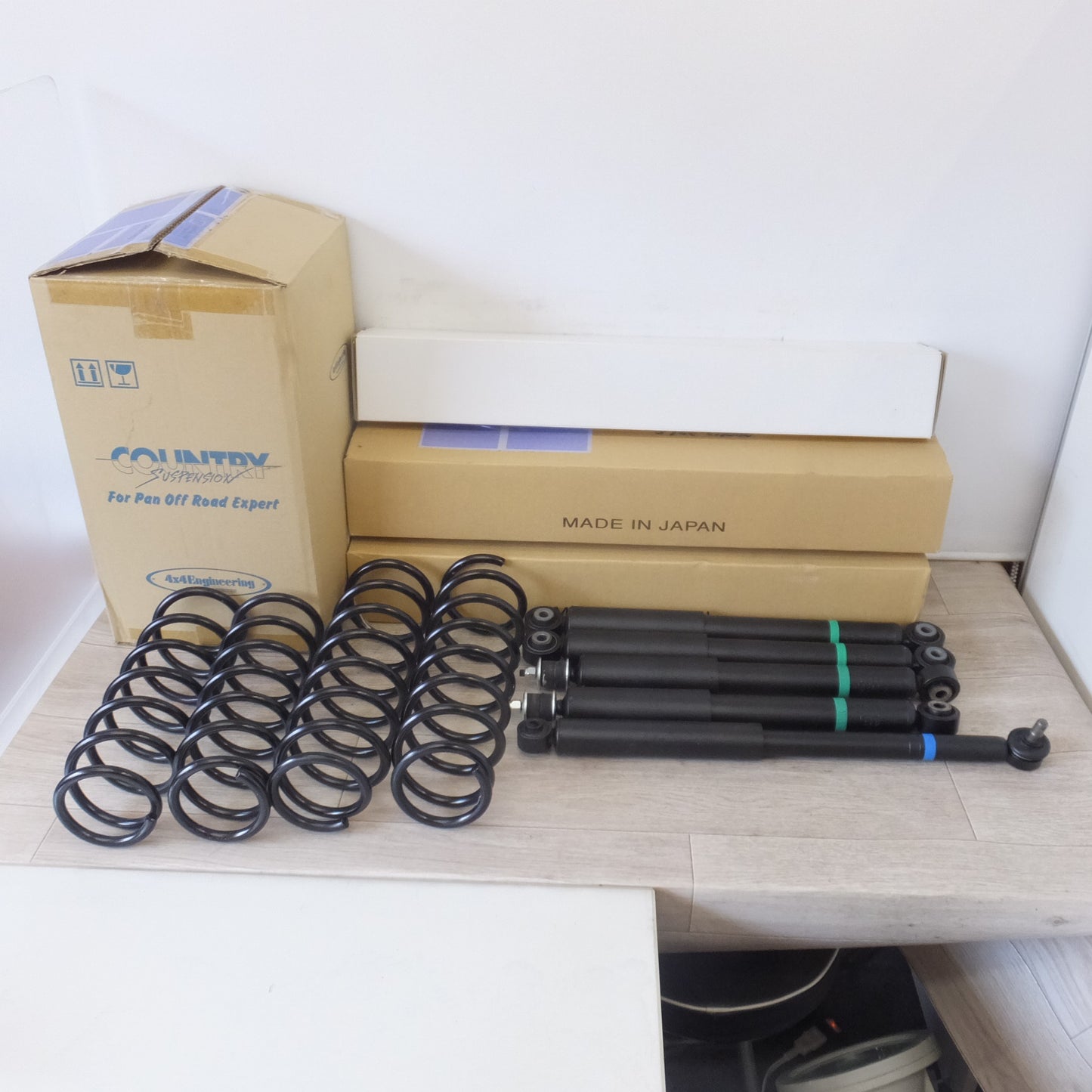 キレイ 2個口★スズキ SUZUKI 純正 ジムニーシエラ JB74W サスペンション 一式 セット 41700-78R00 41600-78R00 48730-78R00★ [送料無料]