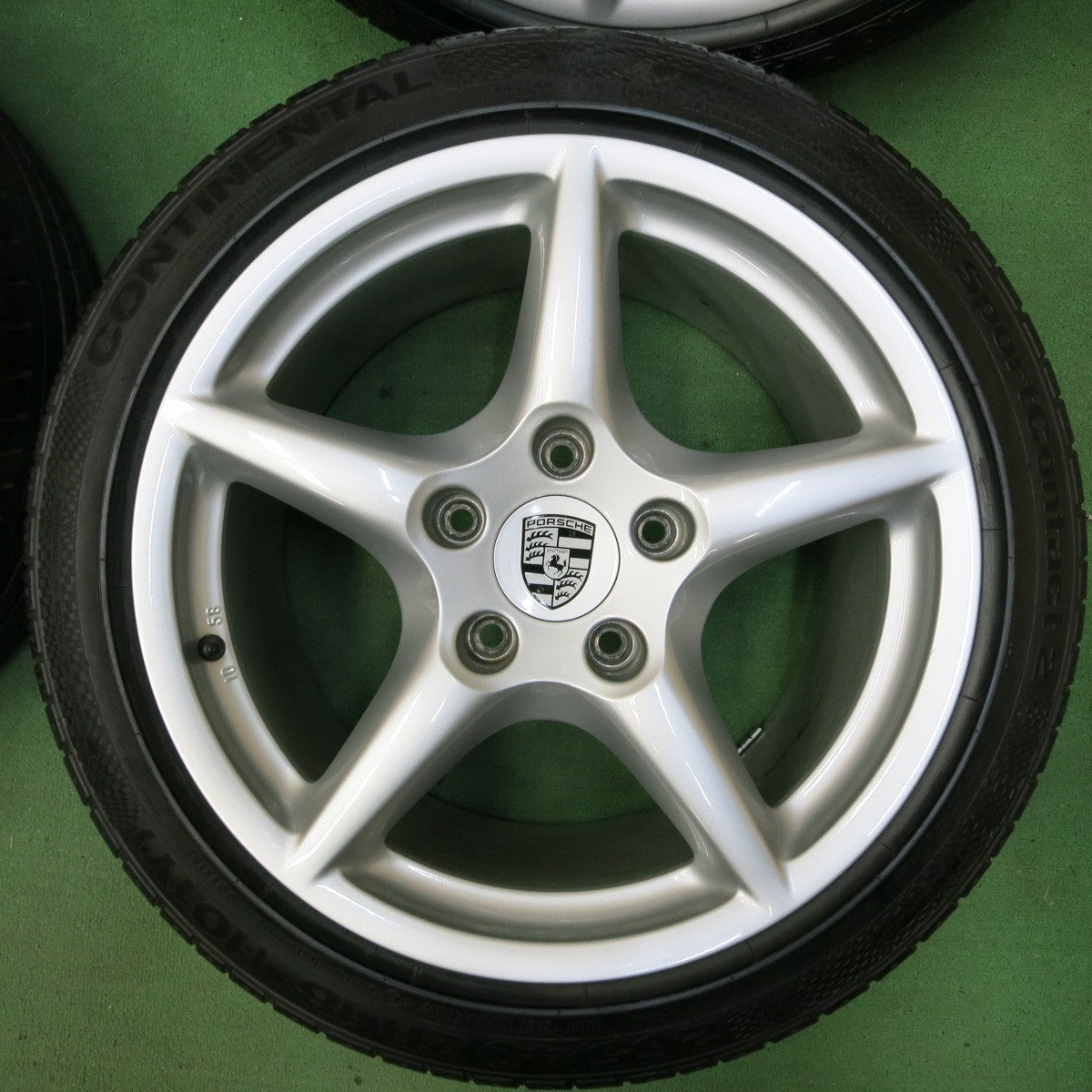 [送料無料] バリ溝！キレイ！8.5分★ポルシェ 997 911 カレラ 純正 235/40R18 265/40R18 コンチネンタル スポーツコンタクト2 PCD130/5H★4100205SYノ