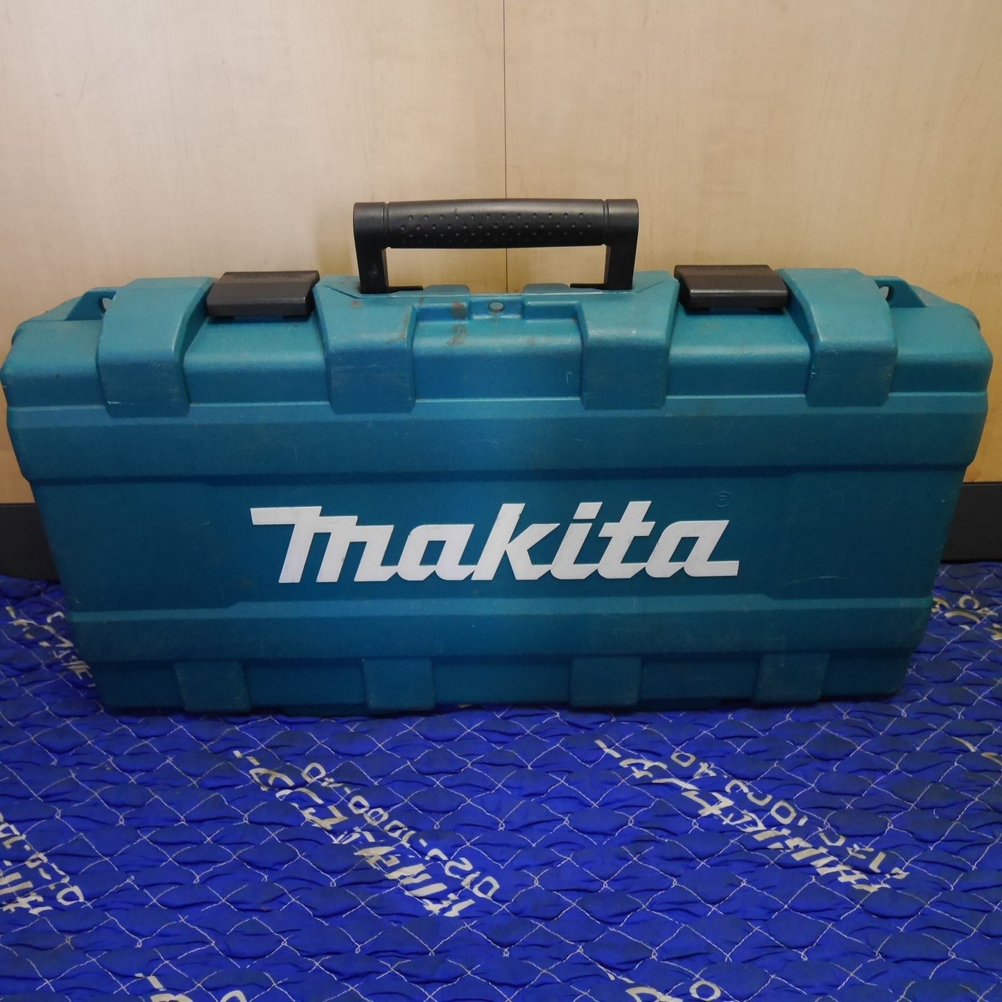 [送料無料] ☆マキタ 充電式 レシプロソー JR360D 電動 工具 切断機 セーバーソー セーバソー 充電器 DC18RF makita☆