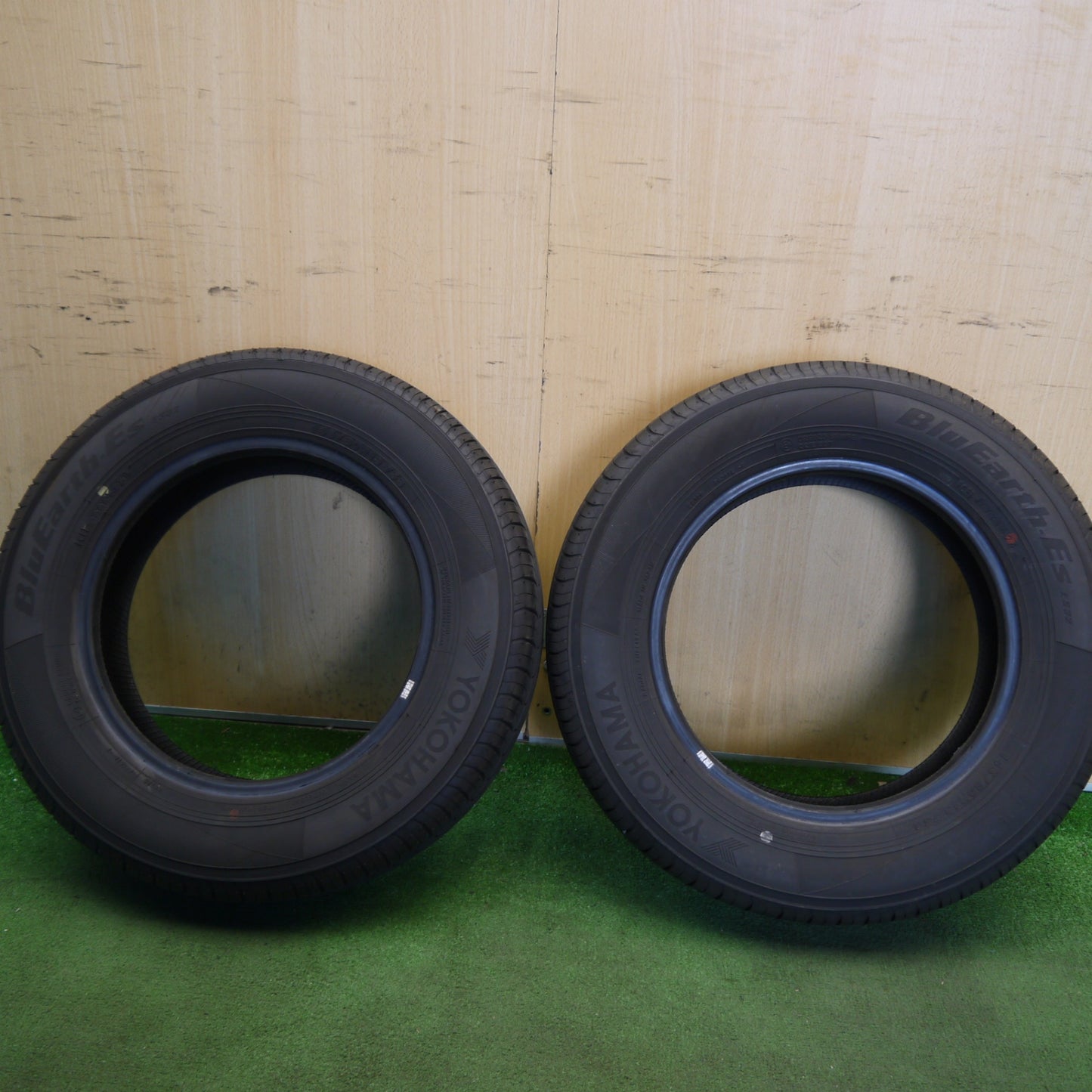 2本価格！24年★145/80R13 ヨコハマ BluEarth-ES ES32 ブルーアース 13インチ タイヤ N-BOX ラパン ココア キャンバス タント ウェイク 等★6061509Hノタ
