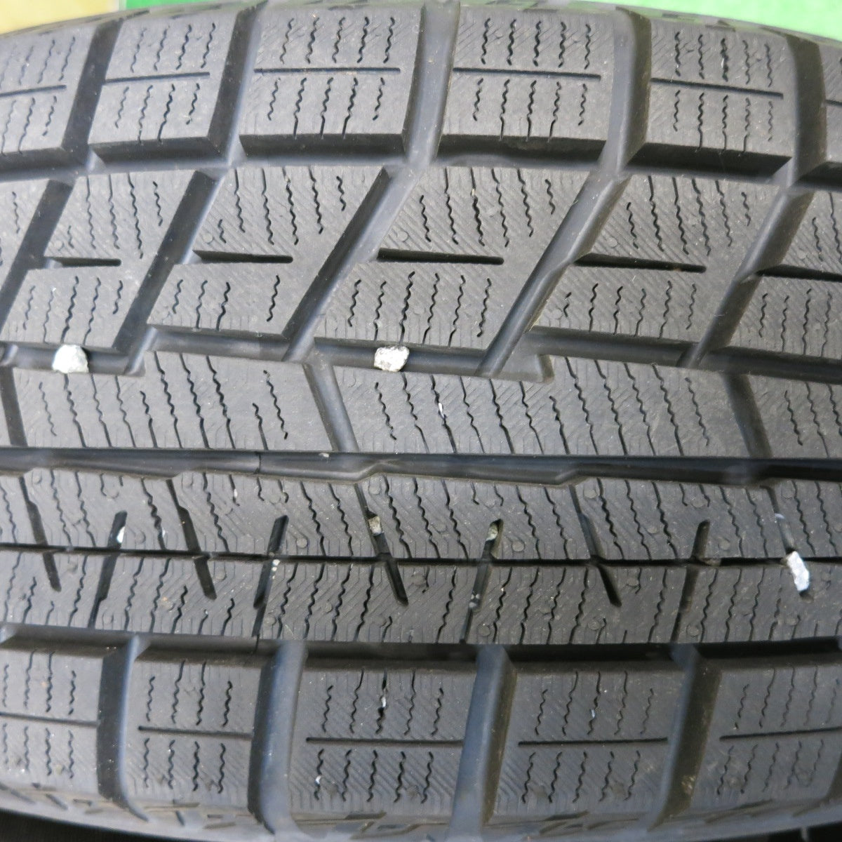 バリ溝！24年！9.5分以上★スタッドレス 175/65R15 ヨコハマ アイスガード iG60 LAYCEA レイシア 15インチ PCD100/4H★5113013HAス
