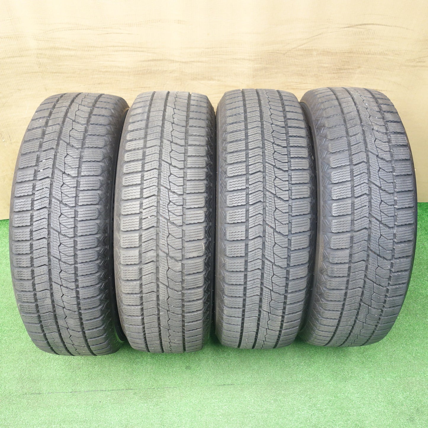 バリ溝！23年！9.5分★スタッドレス 195/65R15 トーヨー オブザーブ GIZ2 TEAD テッド 15インチ PCD114.3/5H★6021802KTス