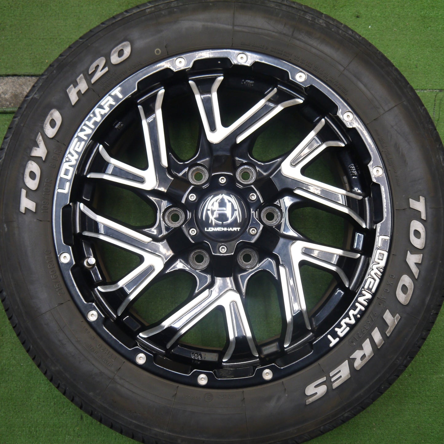バリ溝！21年！キレイ！9.5分★Lowenhart GXL206 215/60R17C 109/107R 8PR トーヨー H20 ホワイトレター レーベンハート 17インチ PCD139.7/6H★5061104Hノ