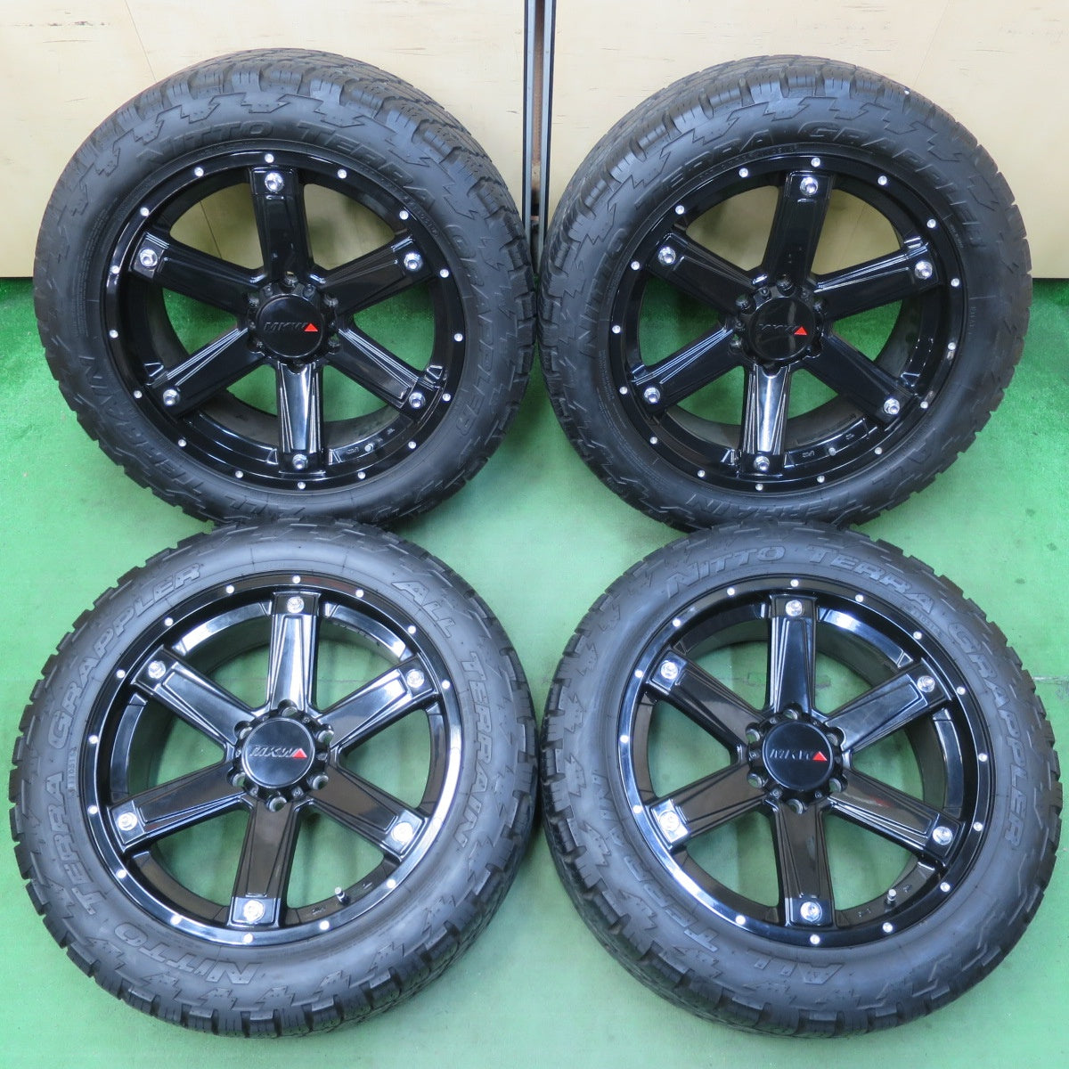 [送料無料] バリ溝！キレイ！9.5分★MKW MK-56 265/50R20 ニットー TERRA GRAPPLER ALL TERRAIN 20インチ PCD139.7/6H★5031809イノ