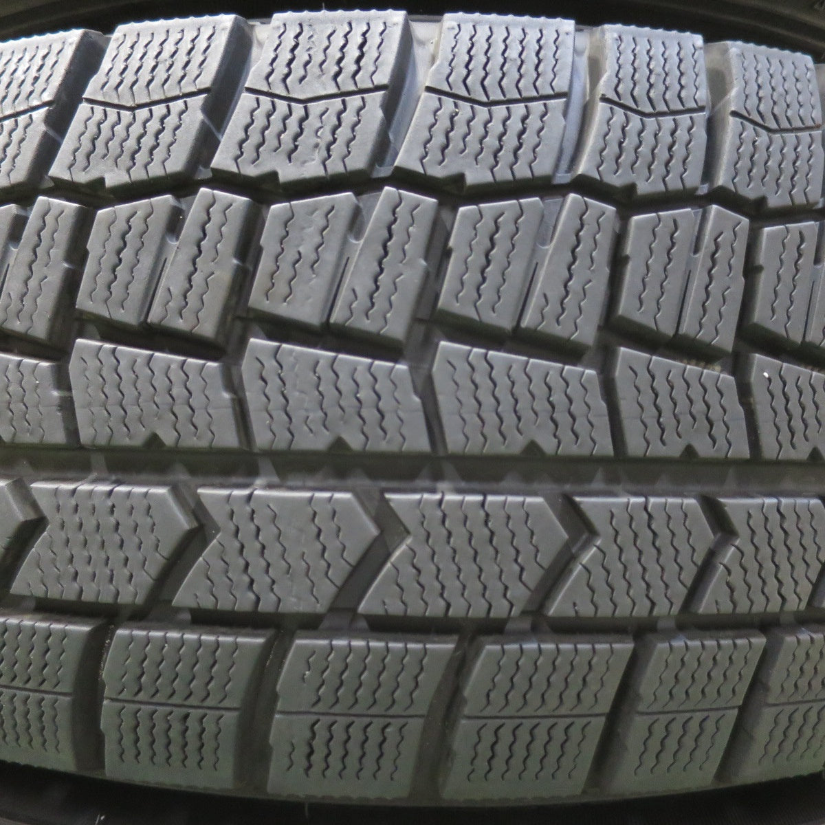 バリ溝！22年！キレイ！9.5分★スタッドレス 215/65R16 ダンロップ ウインターマックス WM02 WINNERS ウィナーズ 16インチ PCD114.3/5H★5071606イス