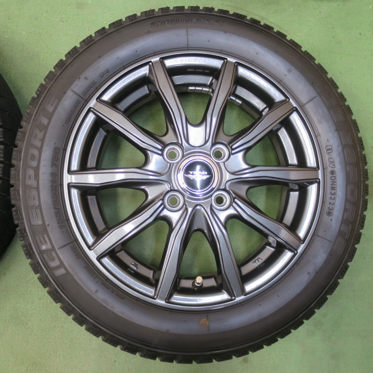 ほぼ未使用！23年！キレイ★スタッドレス 155/65R14 アイスエスポルテ TEAD テッド 14インチ PCD100/4H★6041707イス