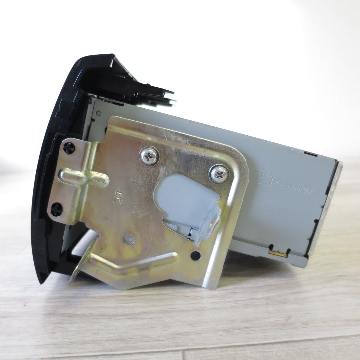 [送料無料] ◇ダイハツ L175S ムーヴ 純正 カー オーディオ 86180-B2410 CQ-JD8601AK CD デッキ プレーヤー◇