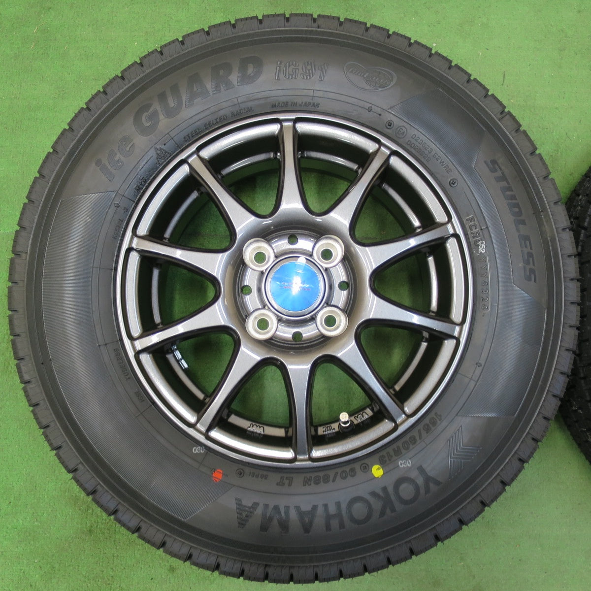 [送料無料] 未使用！24年★スタッドレス 165/80R13 90/88N ヨコハマ アイスガード iG91 VELVA CHARGE ヴェルヴァ 13インチ PCD100/4H★5021420イス