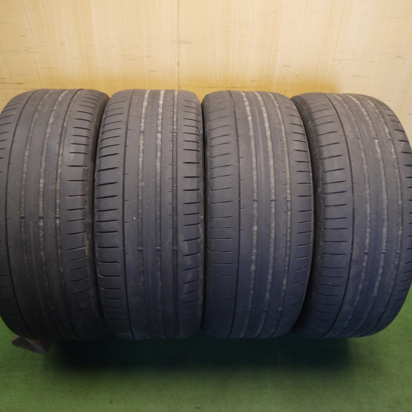 4本価格！22年★255/40R21 ピレリ PZERO VOL Pゼロ タイヤ 21インチ ベンツ GLEクラス BMW X5 ボルボ XC60 等★6052206Hノタ