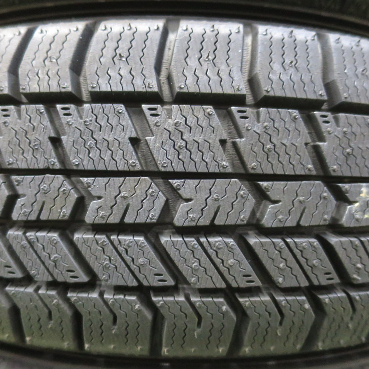 未使用！26年★スタッドレス 155/65R14 グッドイヤー アイスナビ8 タイヤ 14インチ ワゴンR スペーシア ムーヴ タント N-BOX N-ONE デイズ 等★6050601イスタ