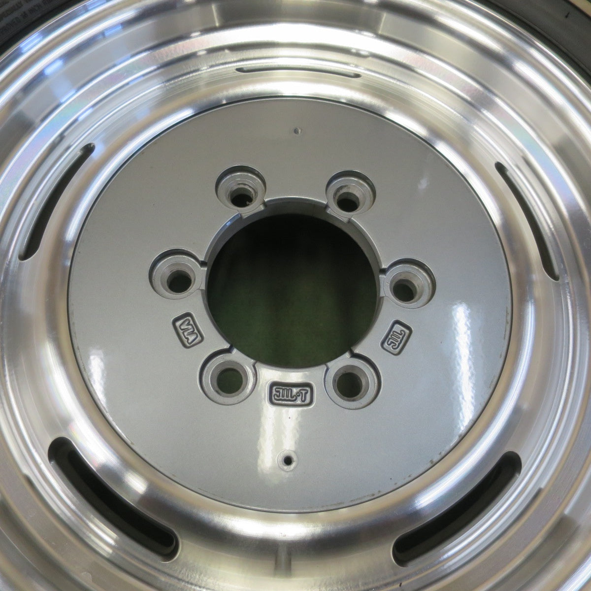 バリ溝！キレイ！9.5分◎DEAN CC3 CRIMSON 225/60R16 トラベルスター UN106 ディーン クリムソン 16インチ PCD139.7/6H◎6061004イノ