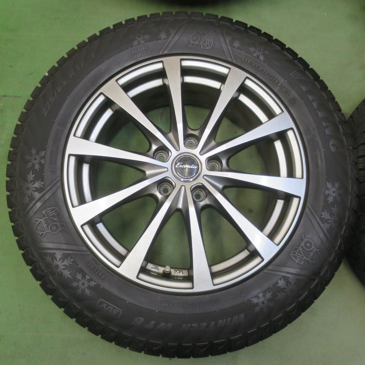バリ溝！22年！キレイ！9.5分◎スタッドレス 225/65R17 バイキング WINTECH WT6 Exceeder エクシーダー 17インチ PCD114.3/5H◎6081106IMス